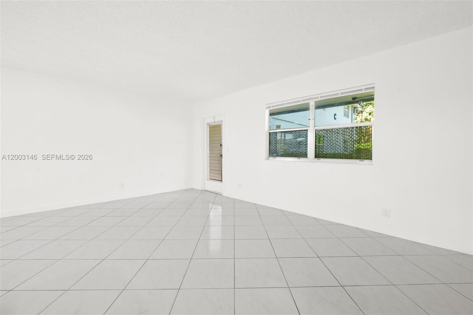 KINGS POINT TUSCANY B THRU - Residential