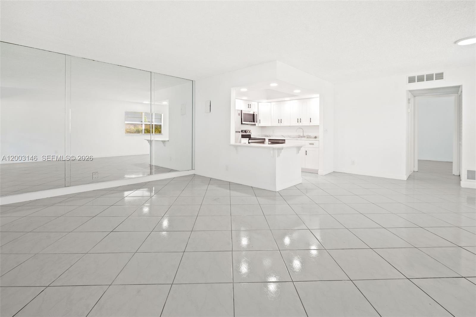 KINGS POINT TUSCANY B THRU - Residential