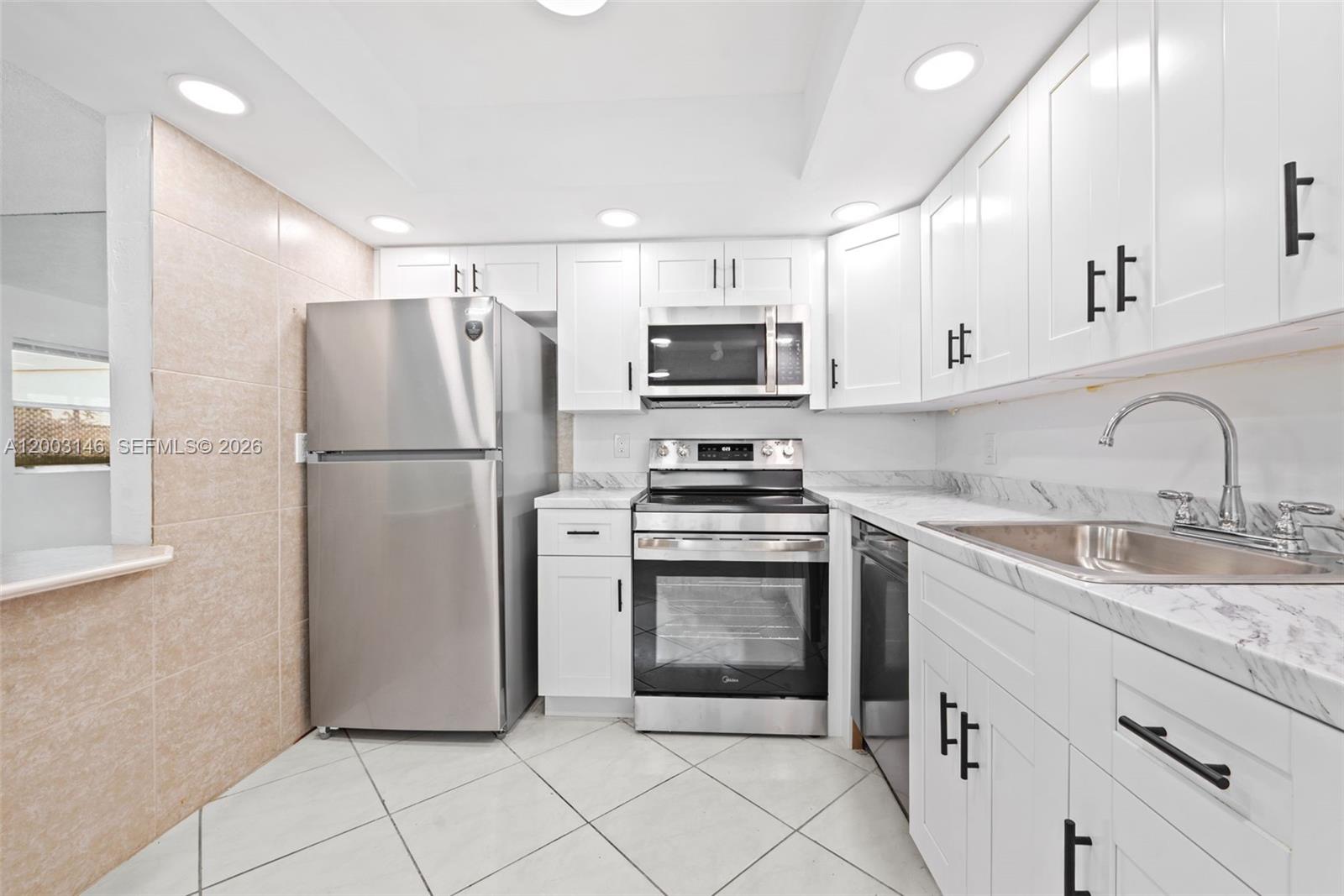 KINGS POINT TUSCANY B THRU - Residential