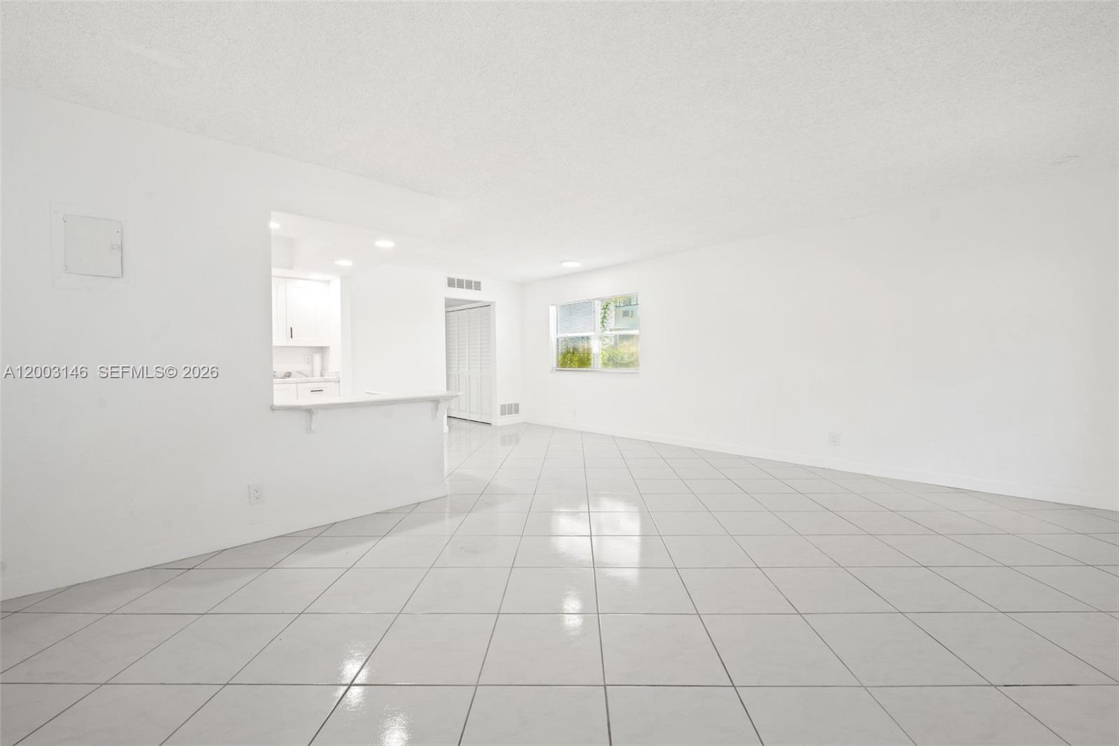 KINGS POINT TUSCANY B THRU - Residential