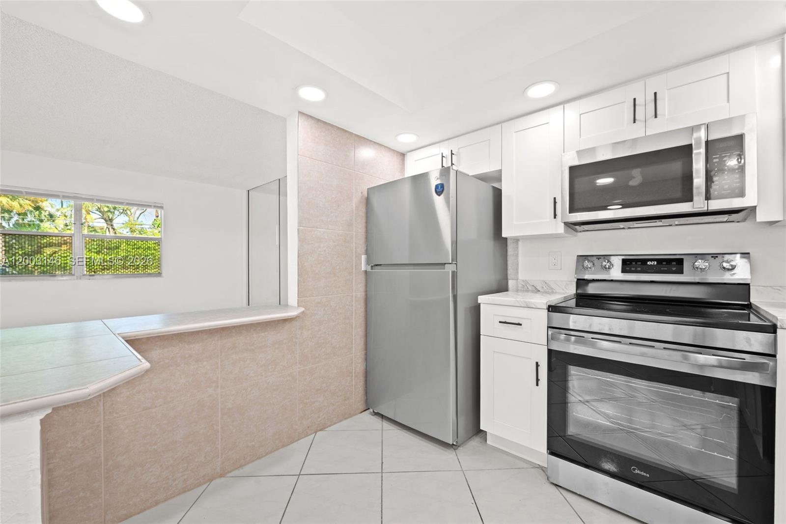 KINGS POINT TUSCANY B THRU - Residential