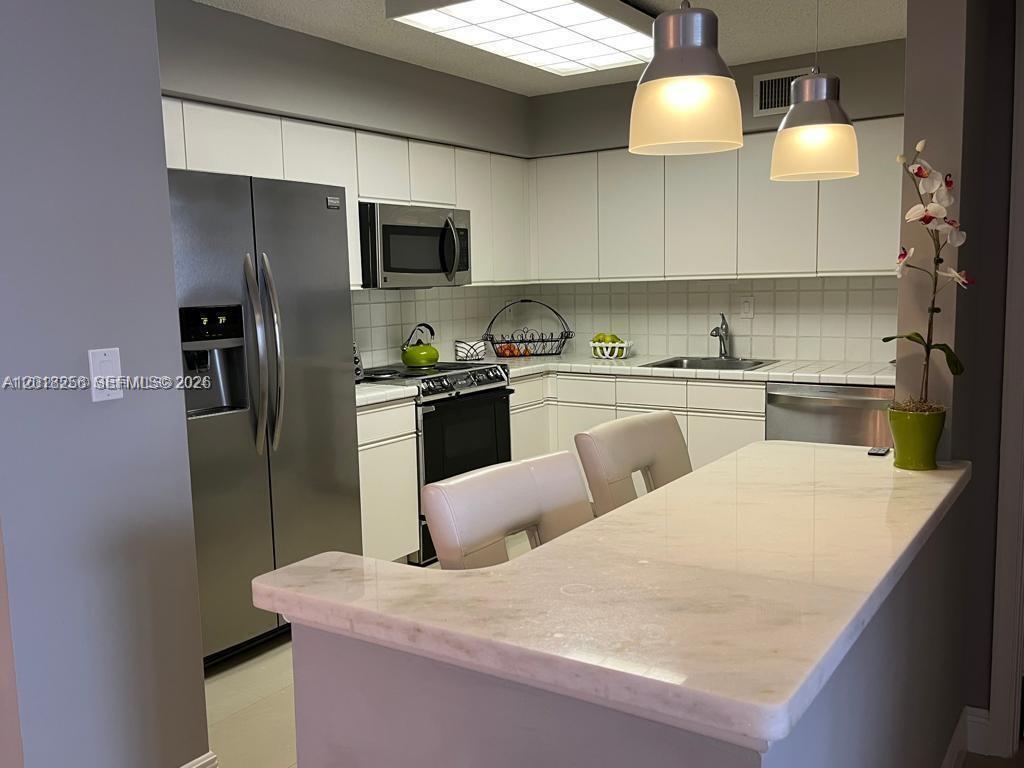 MYSTIC POINTE TOWER 500 C - Residential Lease