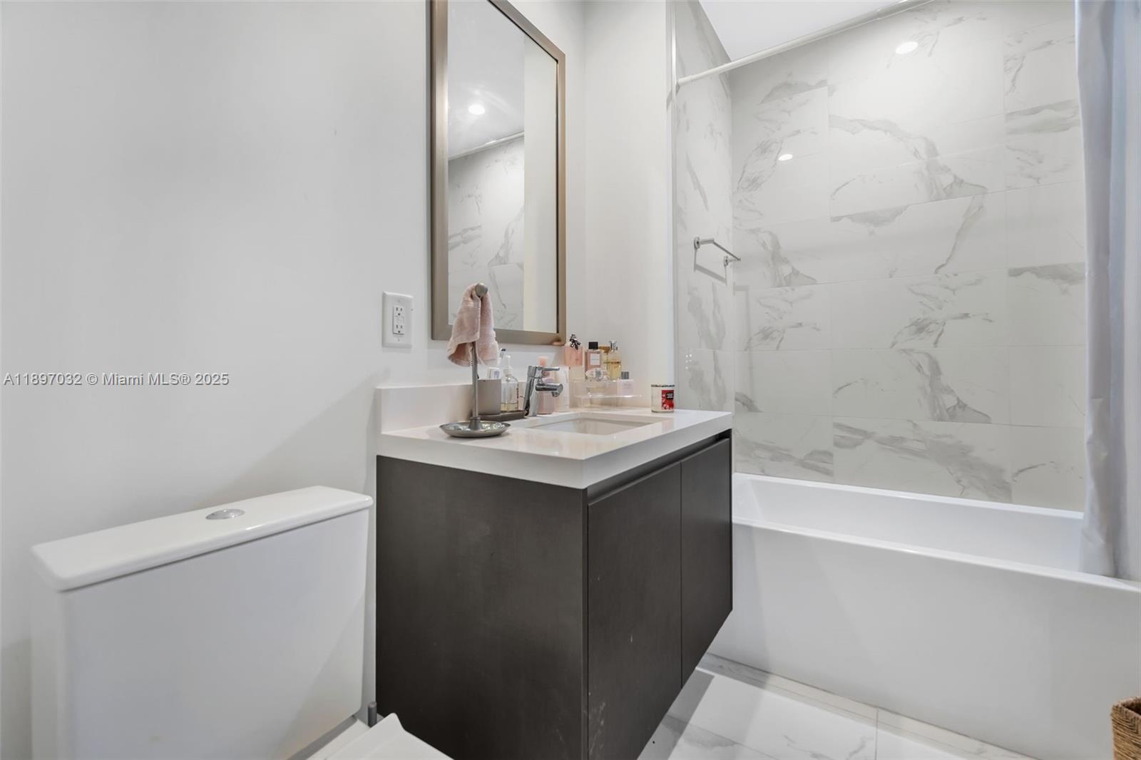 PARAMOUNT MIAMI WORLDCENT - Residential