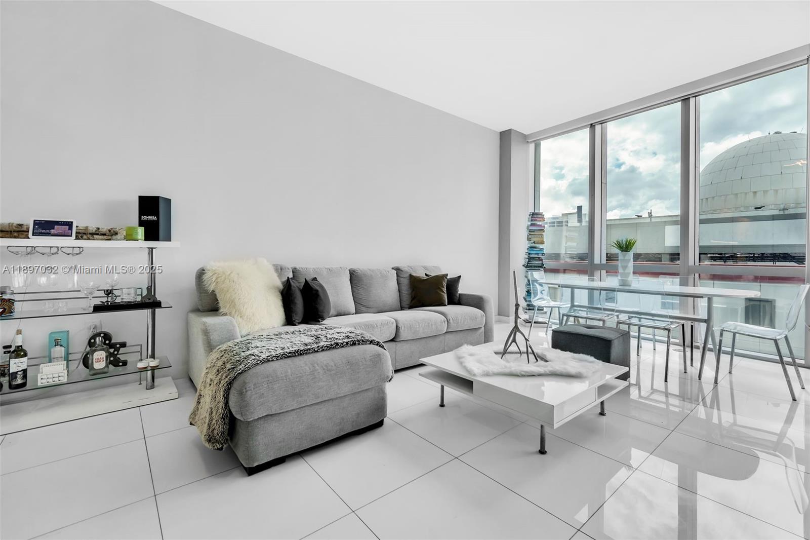 PARAMOUNT MIAMI WORLDCENT - Residential
