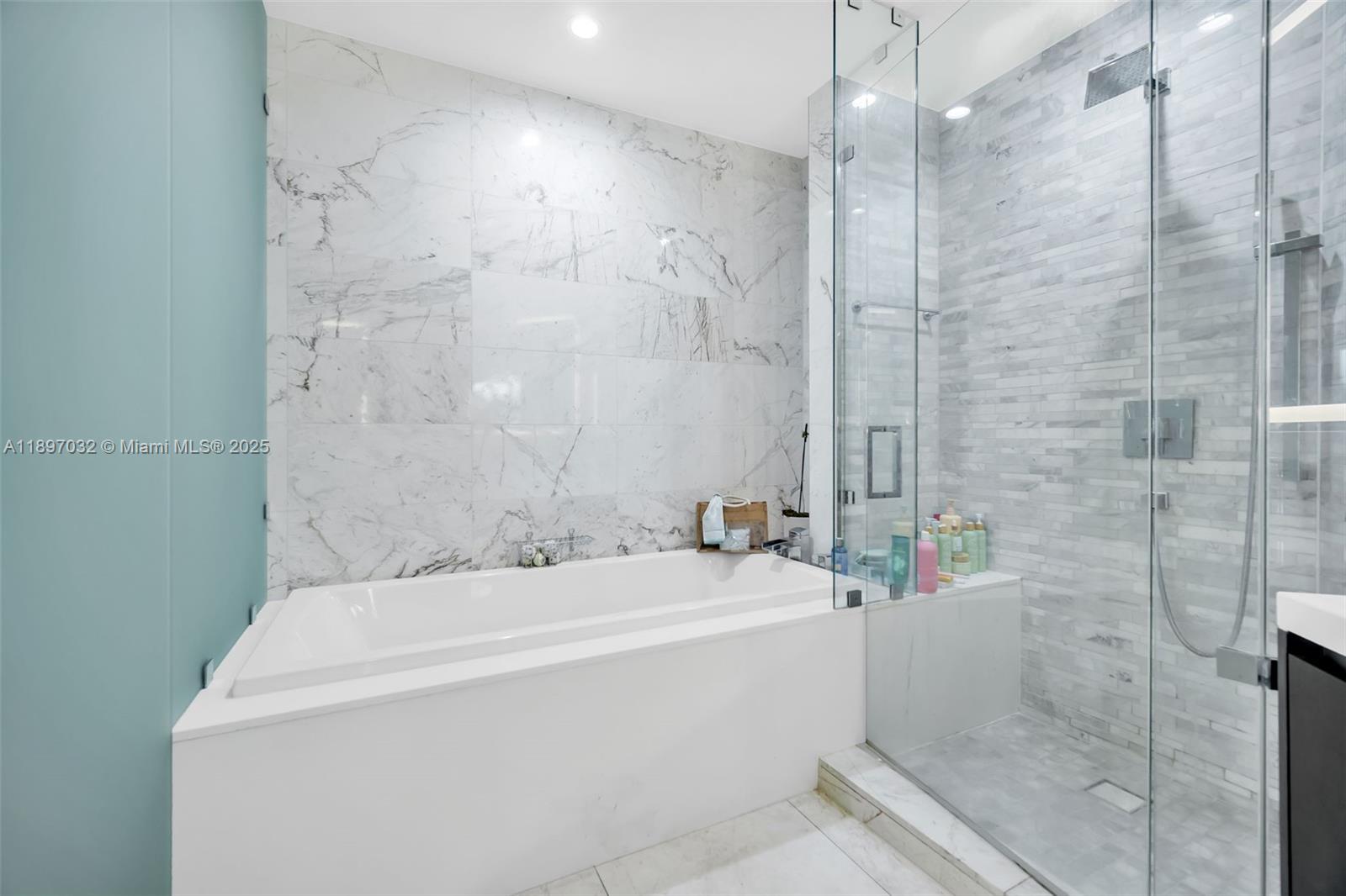 PARAMOUNT MIAMI WORLDCENT - Residential