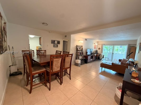 8950 SW 69TH CT APT 207, PINECREST, FL 33156 - Image 832799c633dfcd8132570f14f15b202a/3319775813
