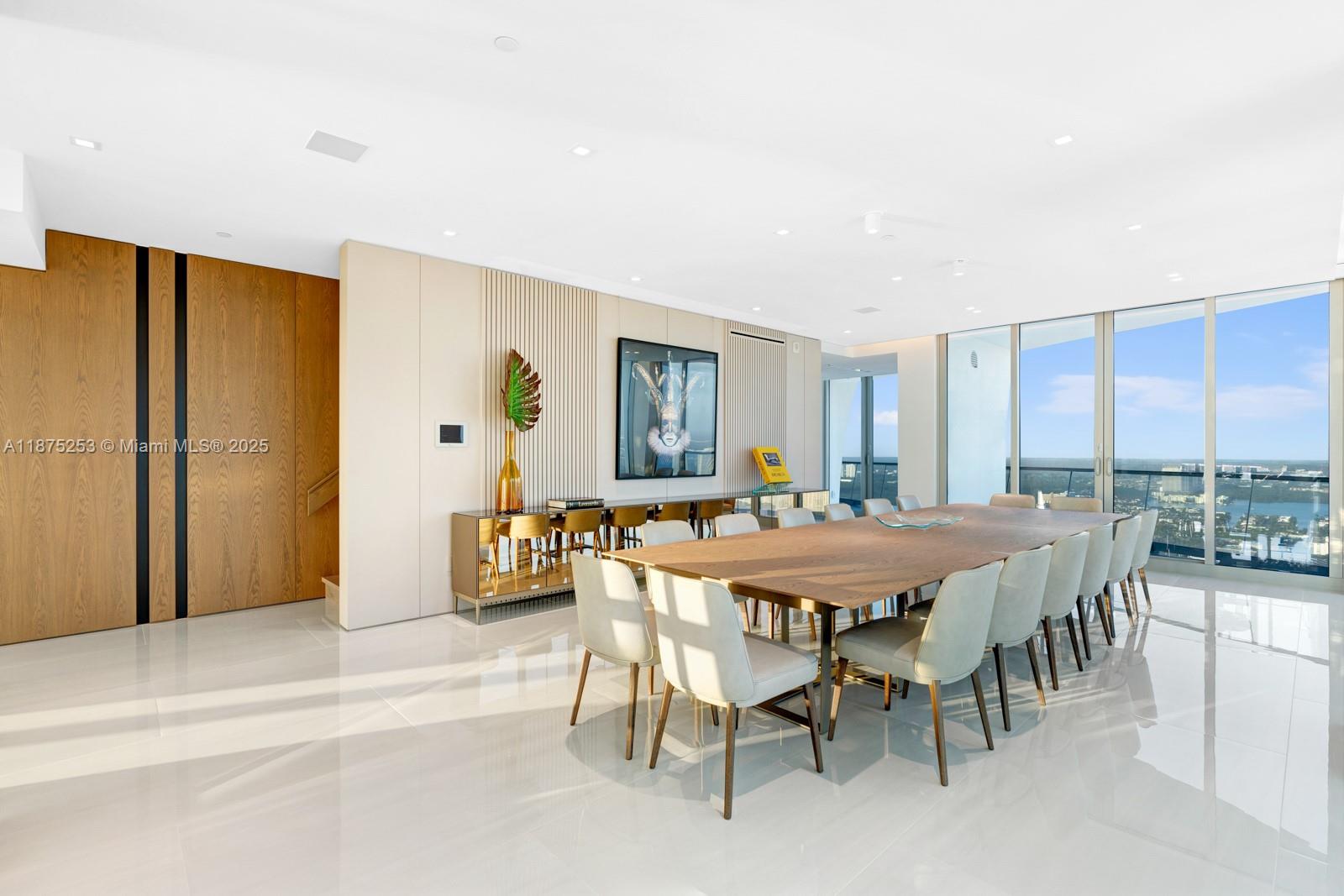 JADE SIGNATURE CONDO - Residential