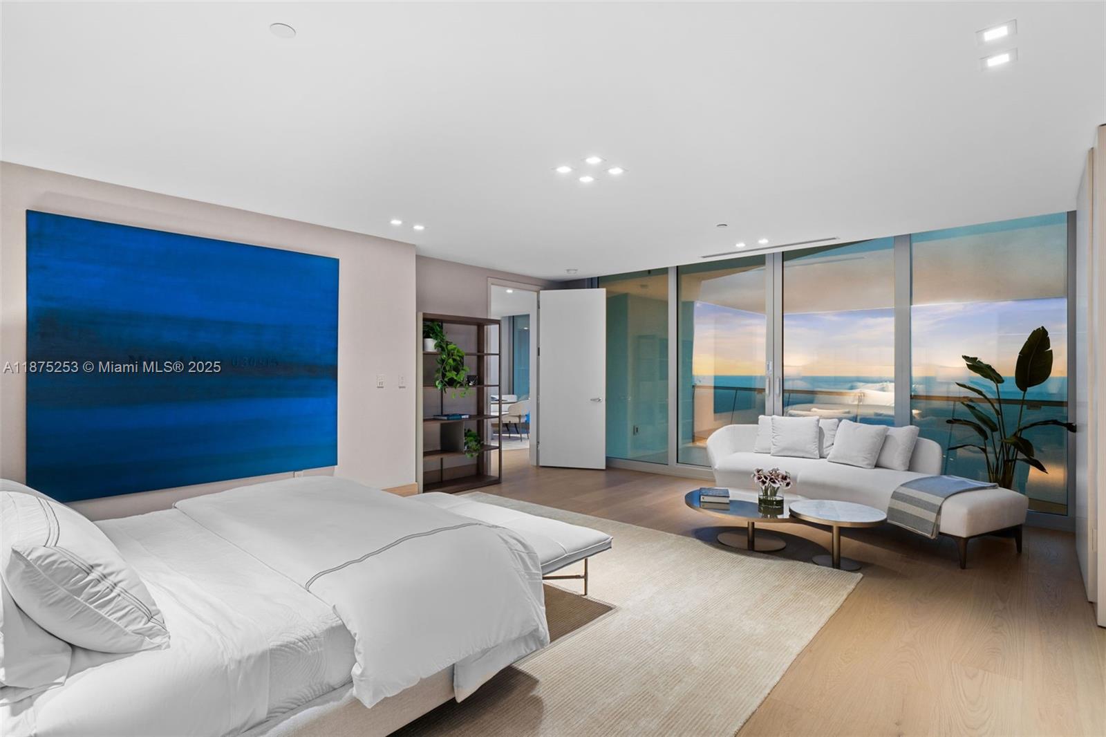 JADE SIGNATURE CONDO - Residential