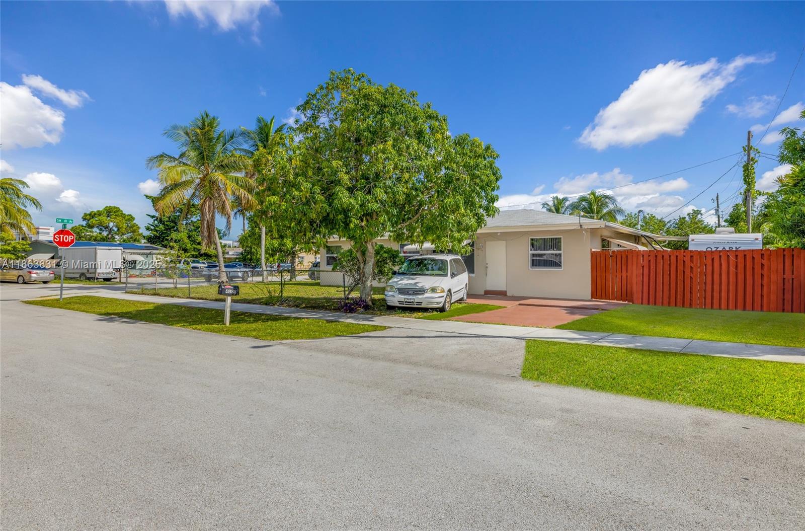 4100 SW 18th Ct