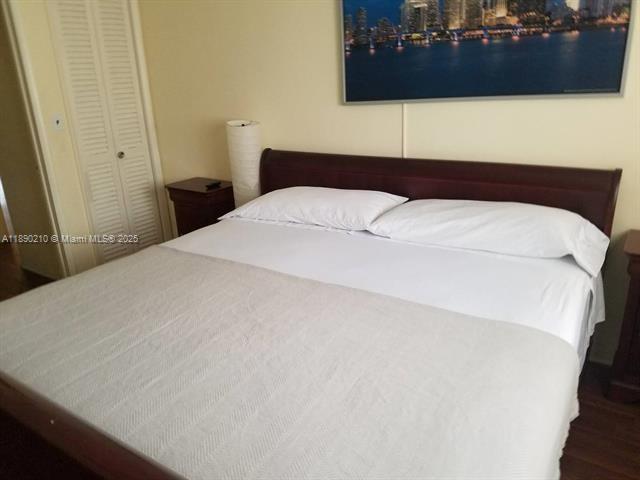 FLORIDIAN ARMS CONDO - Residential Lease