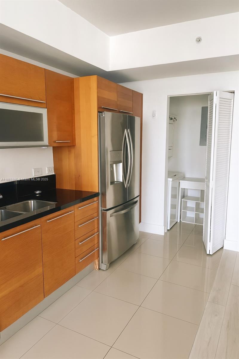 VIZCAYNE SOUTH CONDO - Residential Lease