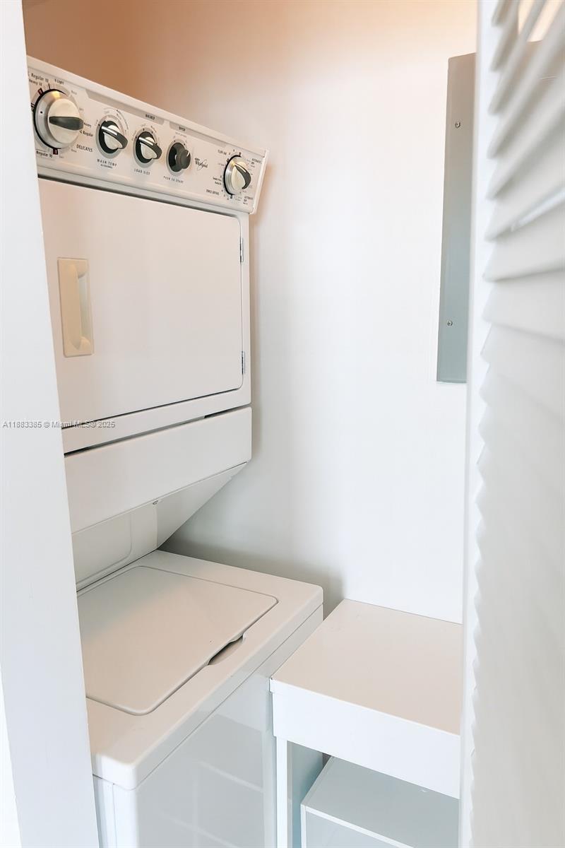 VIZCAYNE SOUTH CONDO - Residential Lease