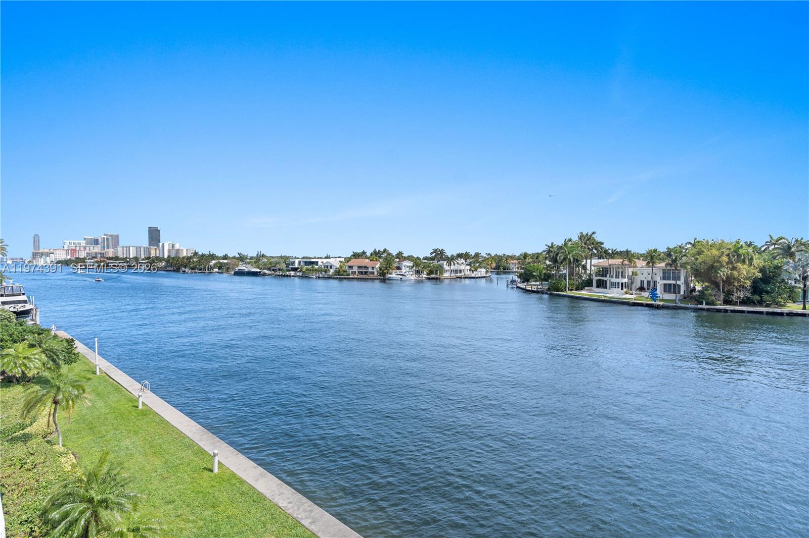 TERRACES NORTH TURNBERRY - Residential