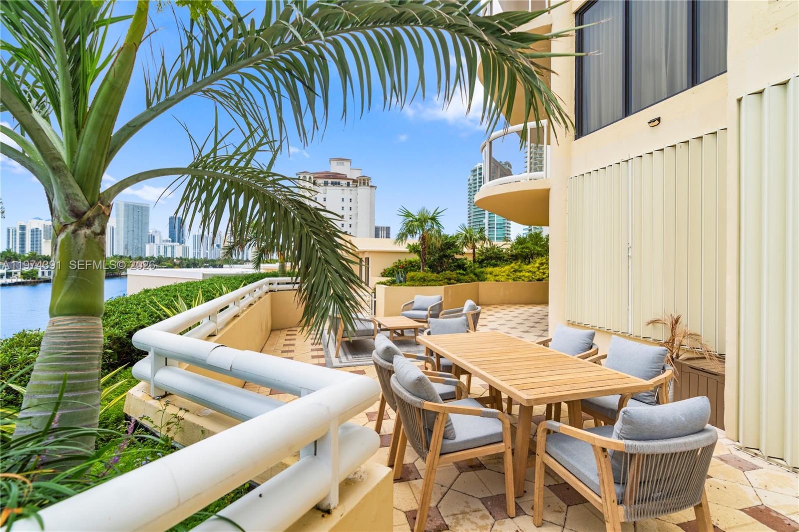 TERRACES NORTH TURNBERRY - Residential