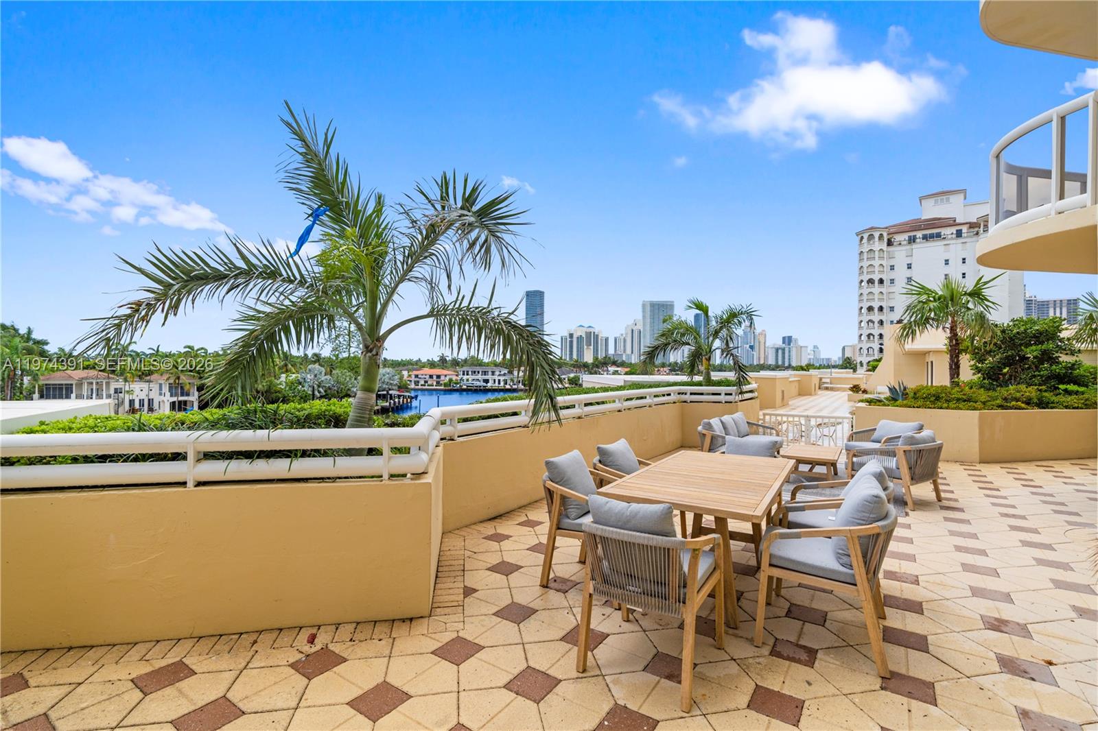 TERRACES NORTH TURNBERRY - Residential