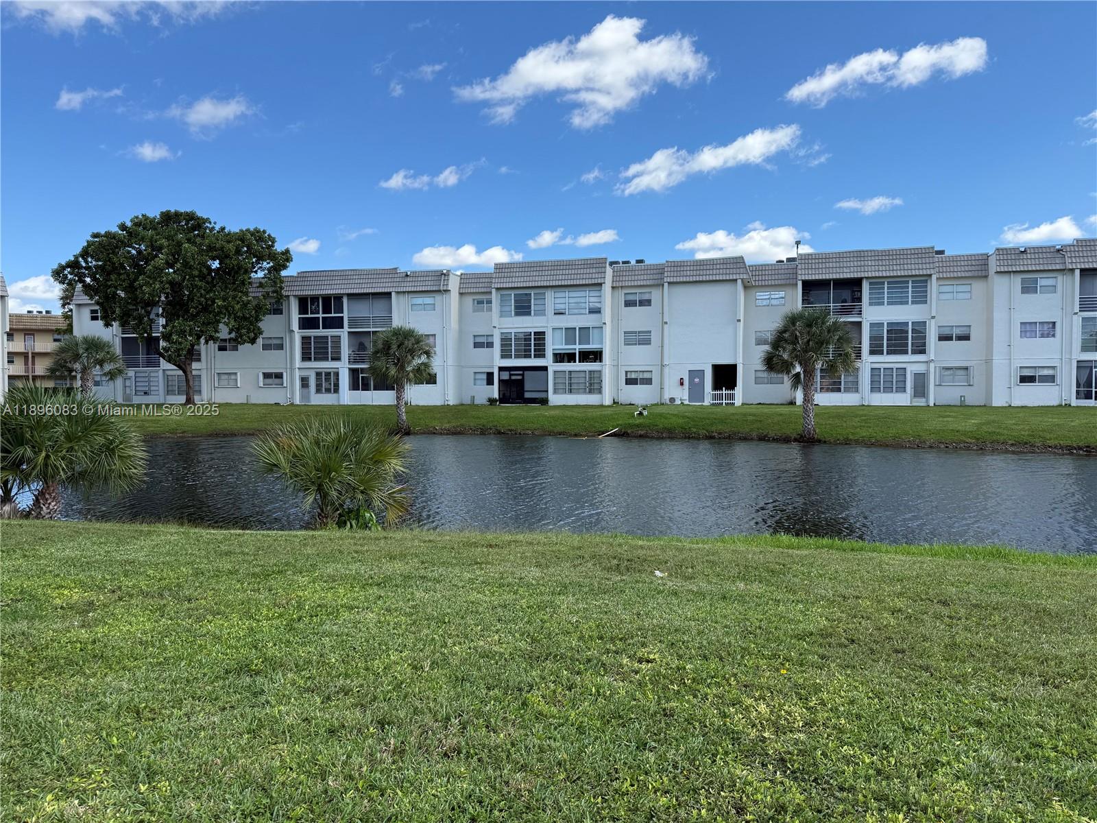 8450 Sunrise Lakes Blvd 111