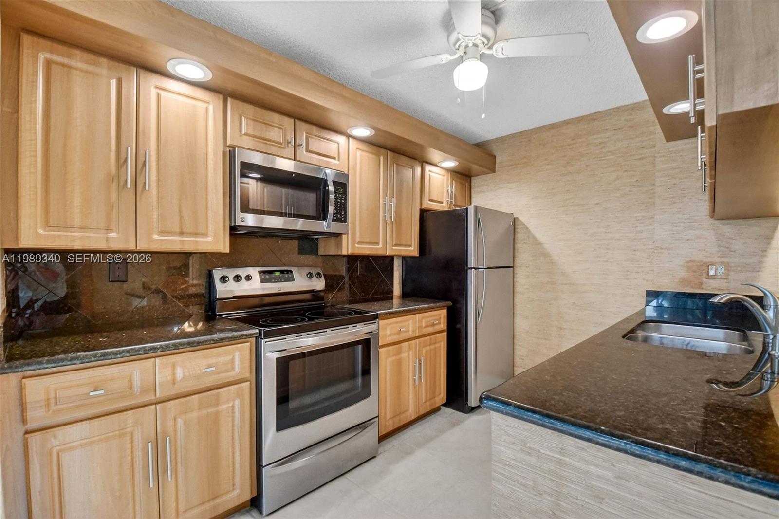 HERITAGE VILLAGE OF P B L - Residential