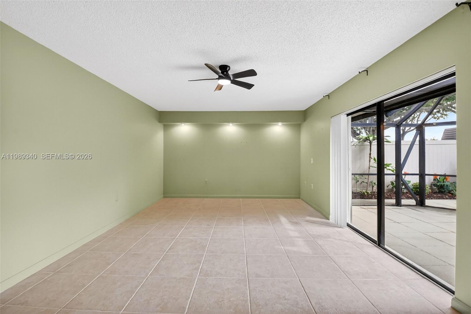 HERITAGE VILLAGE OF P B L - Residential