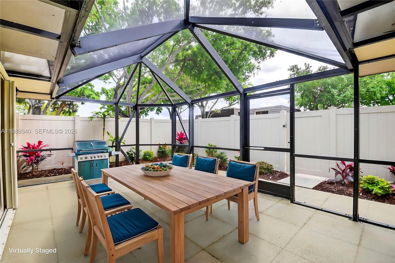 HERITAGE VILLAGE OF P B L - Residential