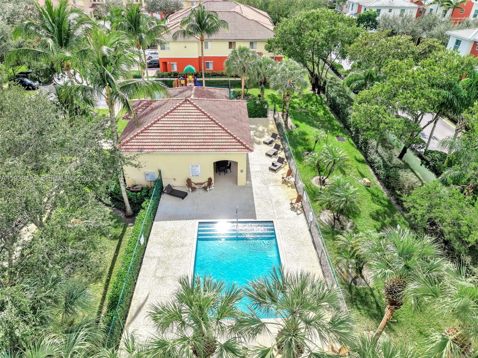 VILLAS OF PALOMINO CONDO - Residential