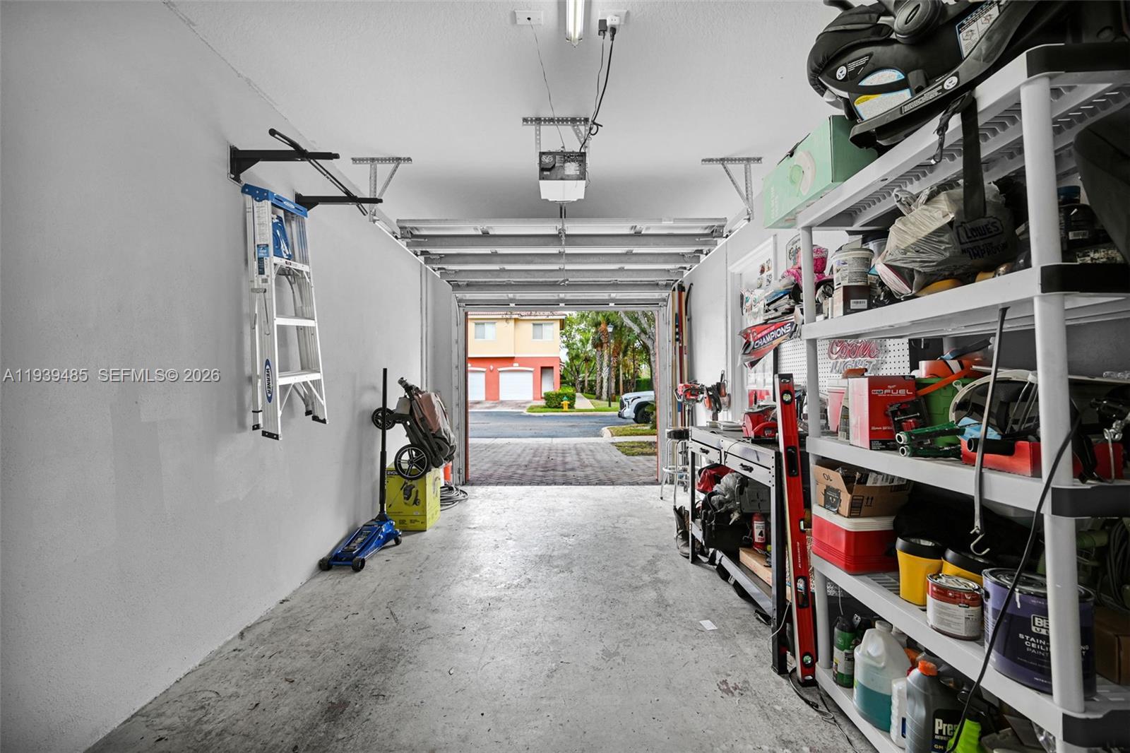 VILLAS OF PALOMINO CONDO - Residential