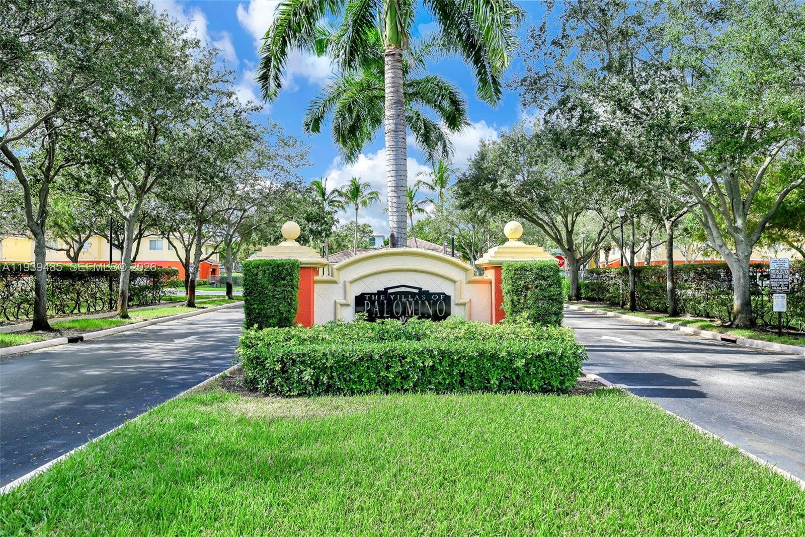 VILLAS OF PALOMINO CONDO - Residential