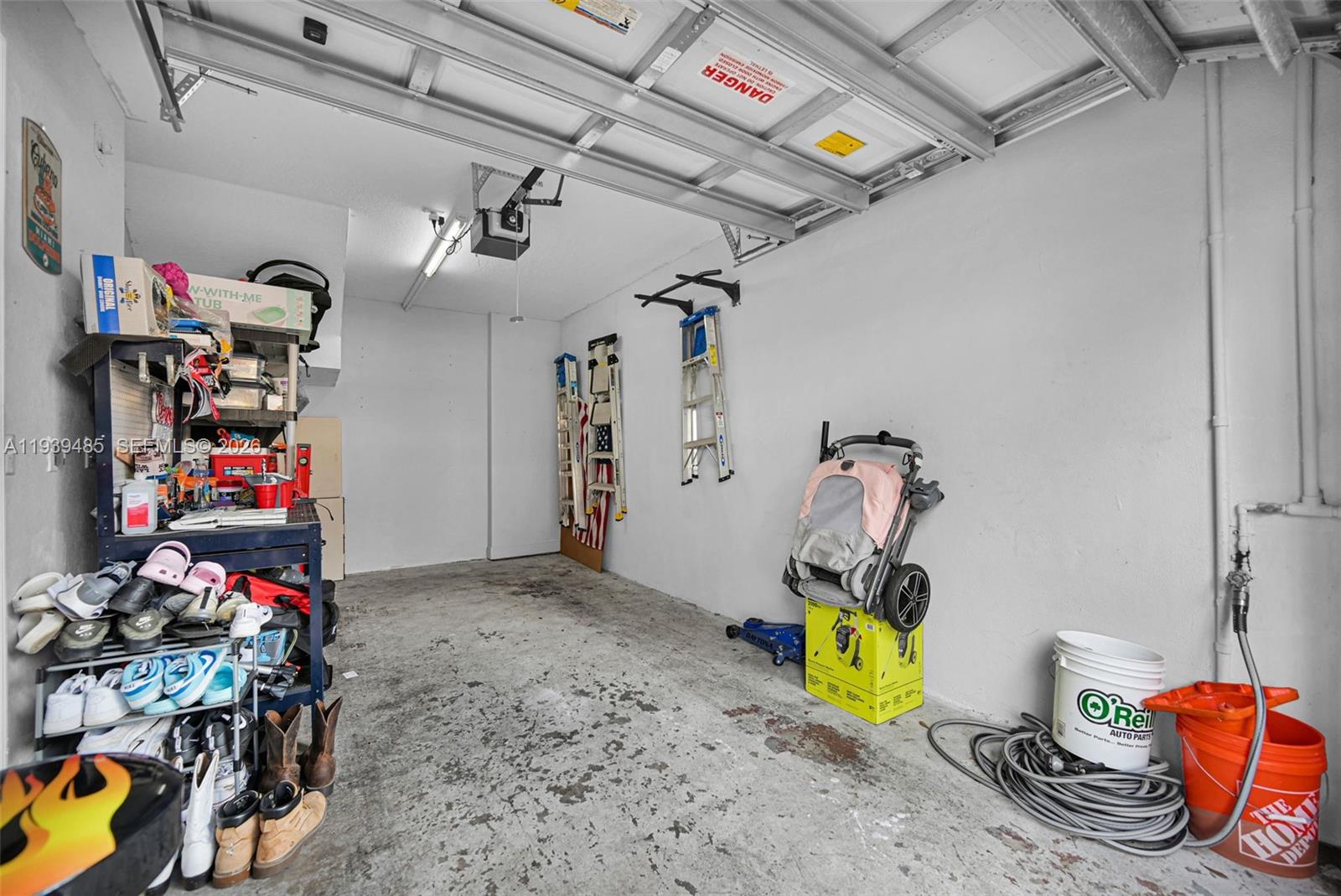 VILLAS OF PALOMINO CONDO - Residential