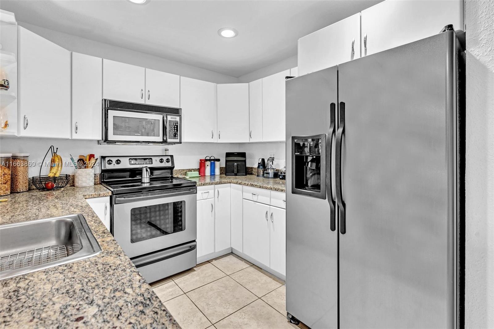 DU BARRY CONDO - Residential