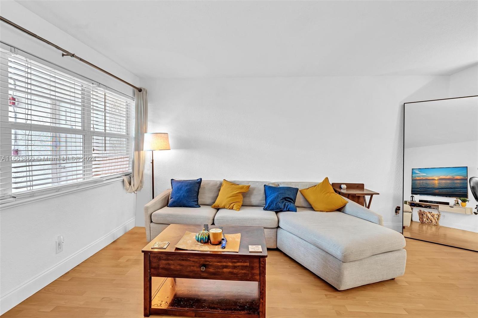 DU BARRY CONDO - Residential