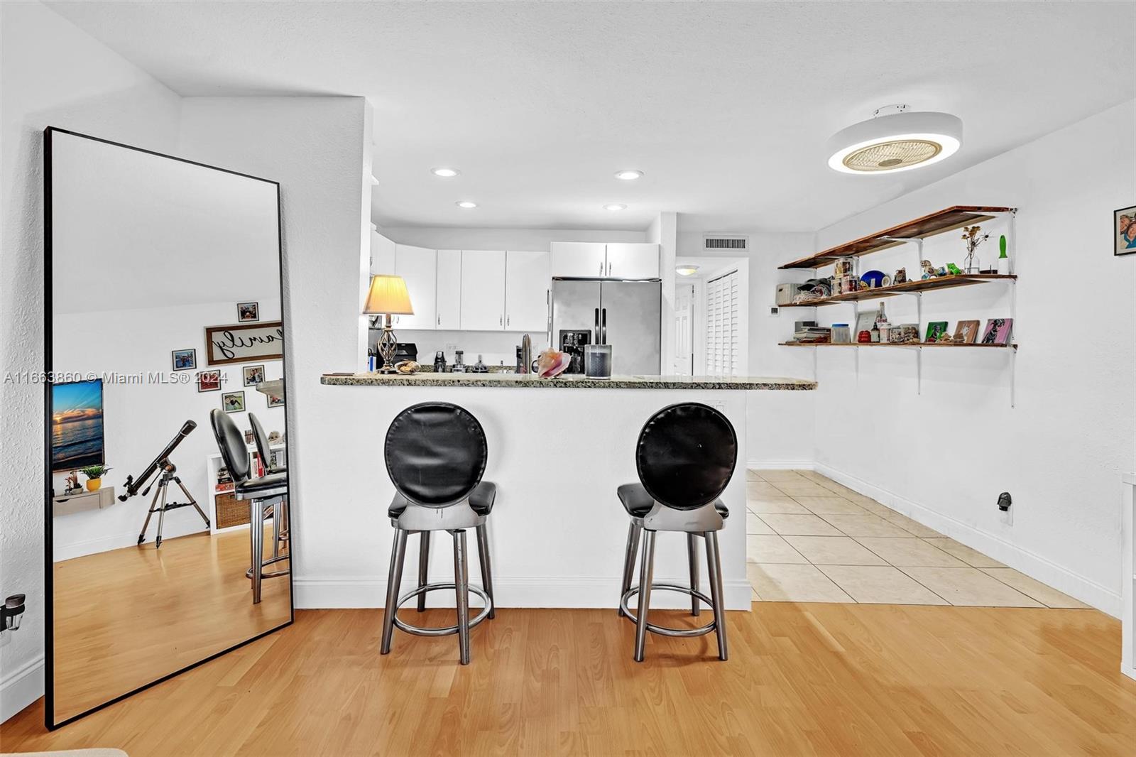 DU BARRY CONDO - Residential