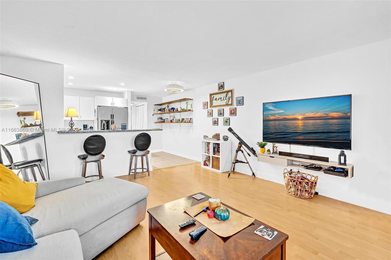 DU BARRY CONDO - Residential