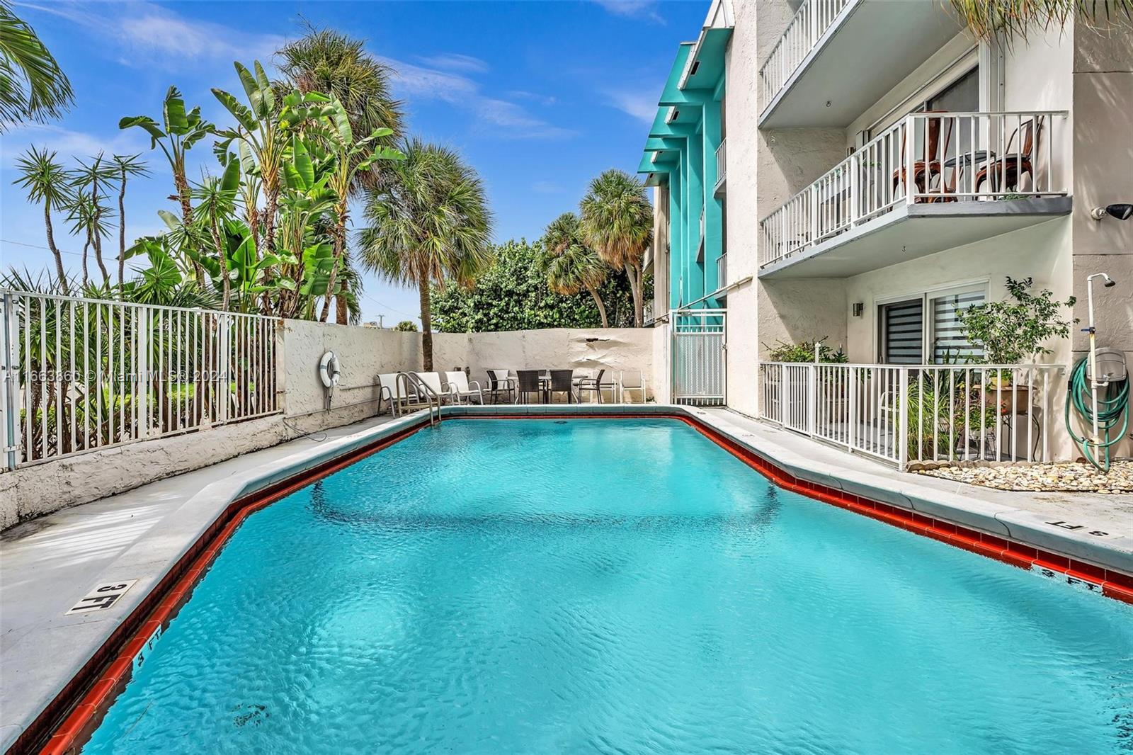 DU BARRY CONDO - Residential