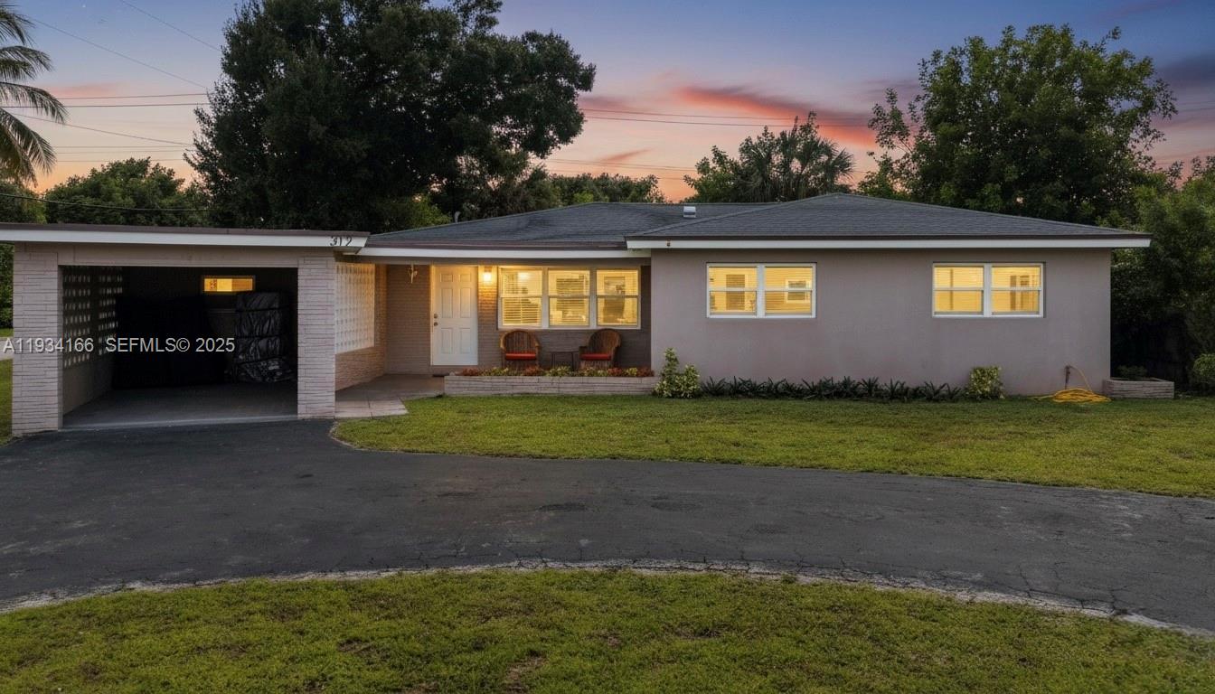 LLOYD ESTATES - Residential