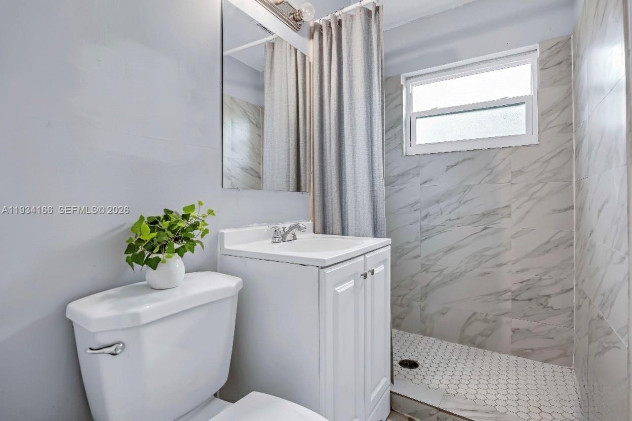 LLOYD ESTATES - Residential