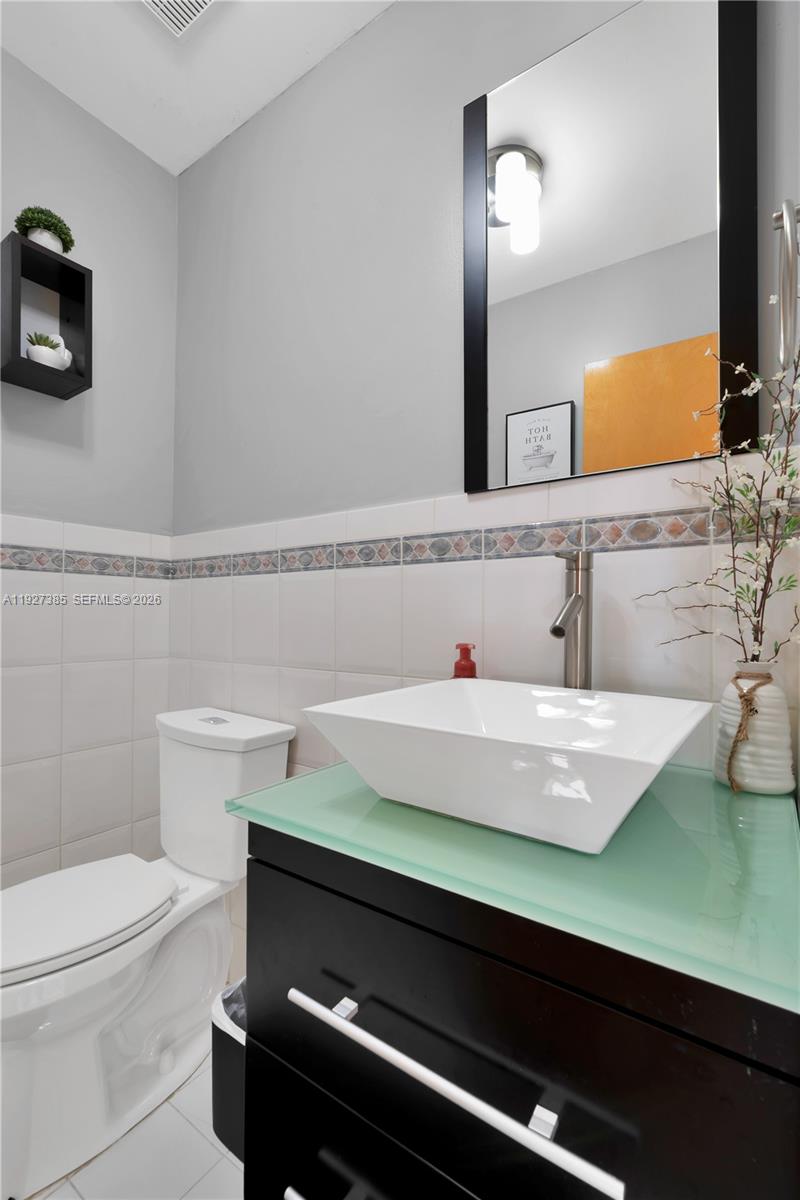 NATALIE HOMES - Residential