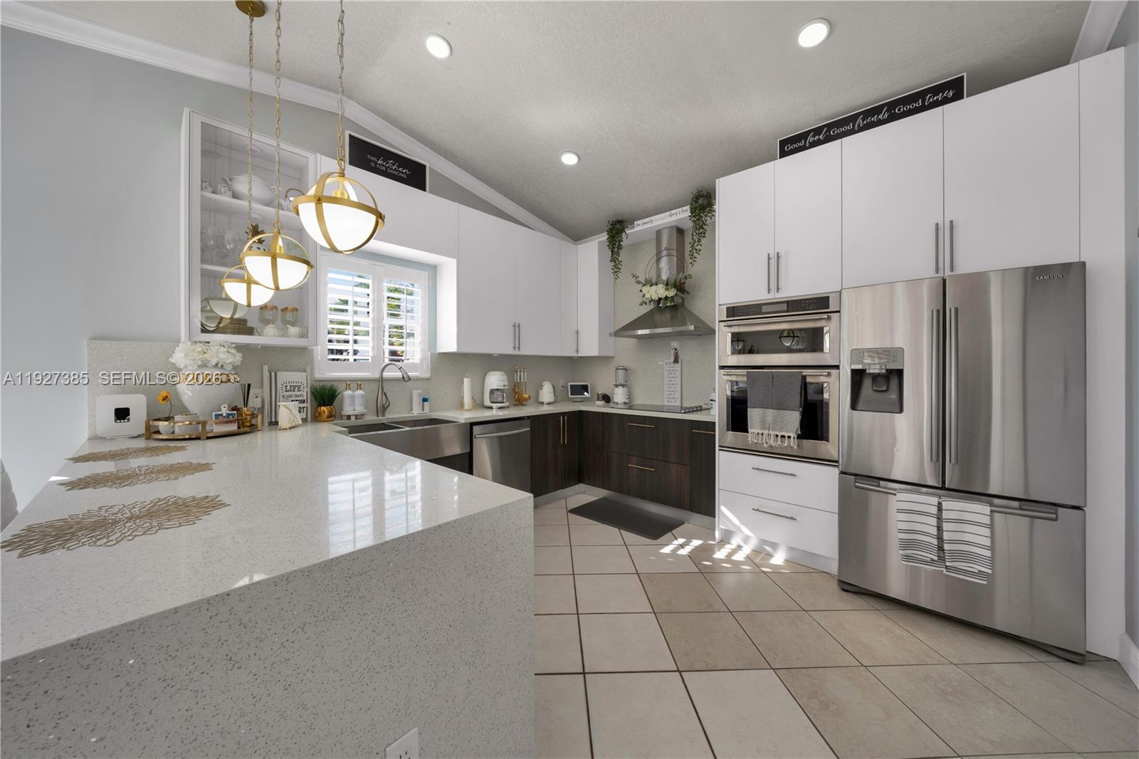 NATALIE HOMES - Residential