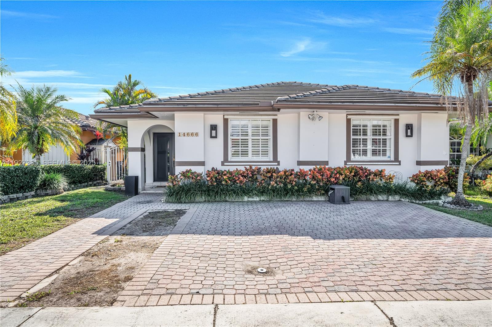 NATALIE HOMES - Residential