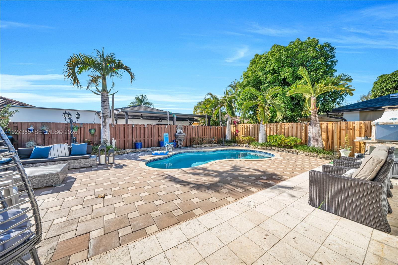 NATALIE HOMES - Residential