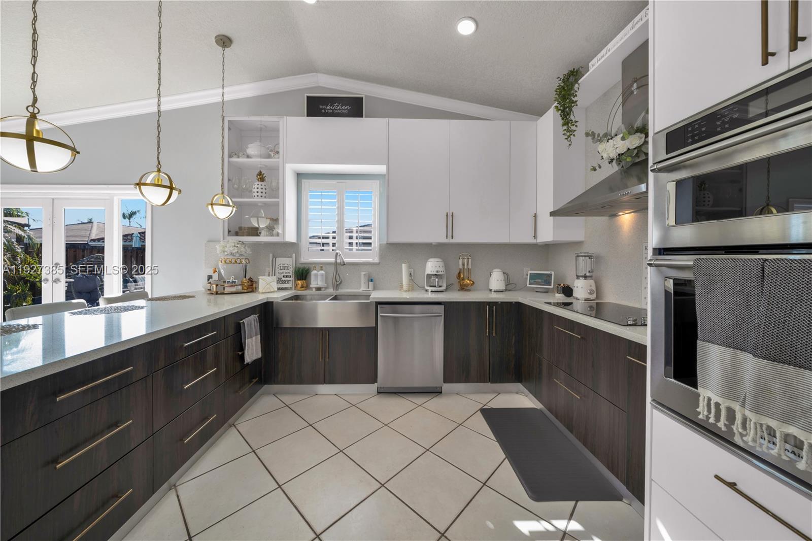 NATALIE HOMES - Residential