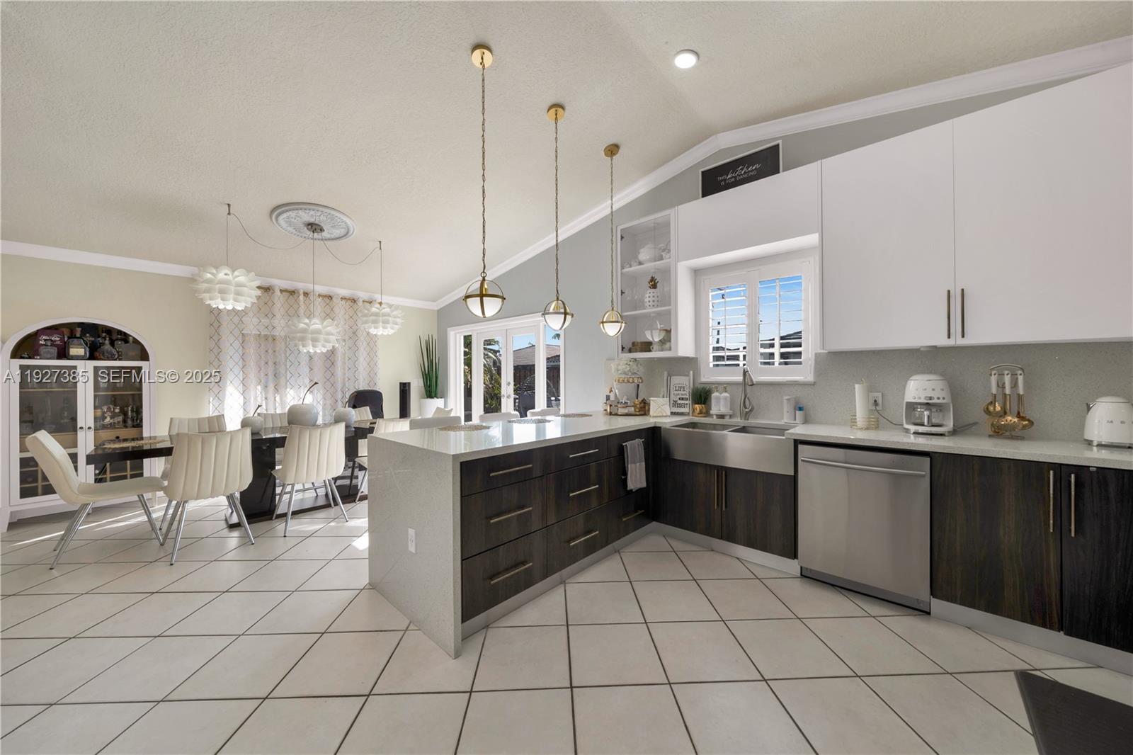 NATALIE HOMES - Residential