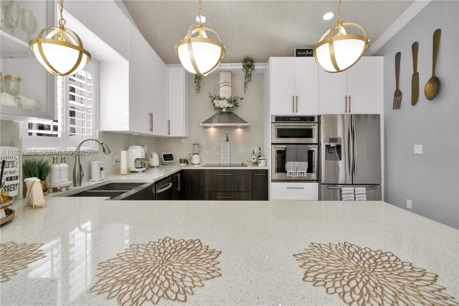 NATALIE HOMES - Residential