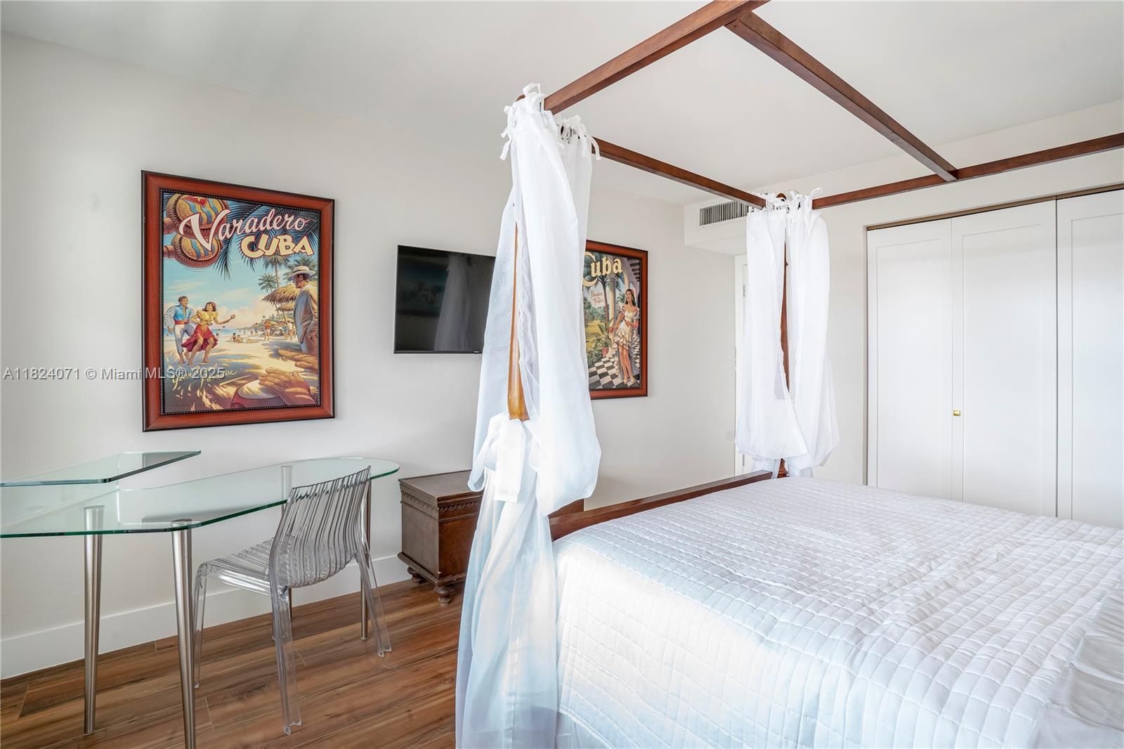 COMMODORE CLUB SOUTH COND - Residential Lease