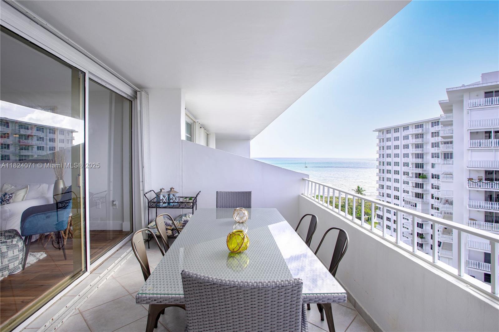 Rental Property at 199 Ocean Lane Dr 1207, Key Biscayne, Miami-Dade County, Florida - Bedrooms: 2 
Bathrooms: 2  - $6,850 MO.