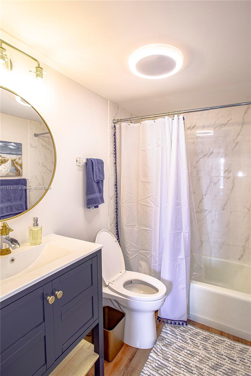 COMMODORE CLUB SOUTH COND - Residential Lease