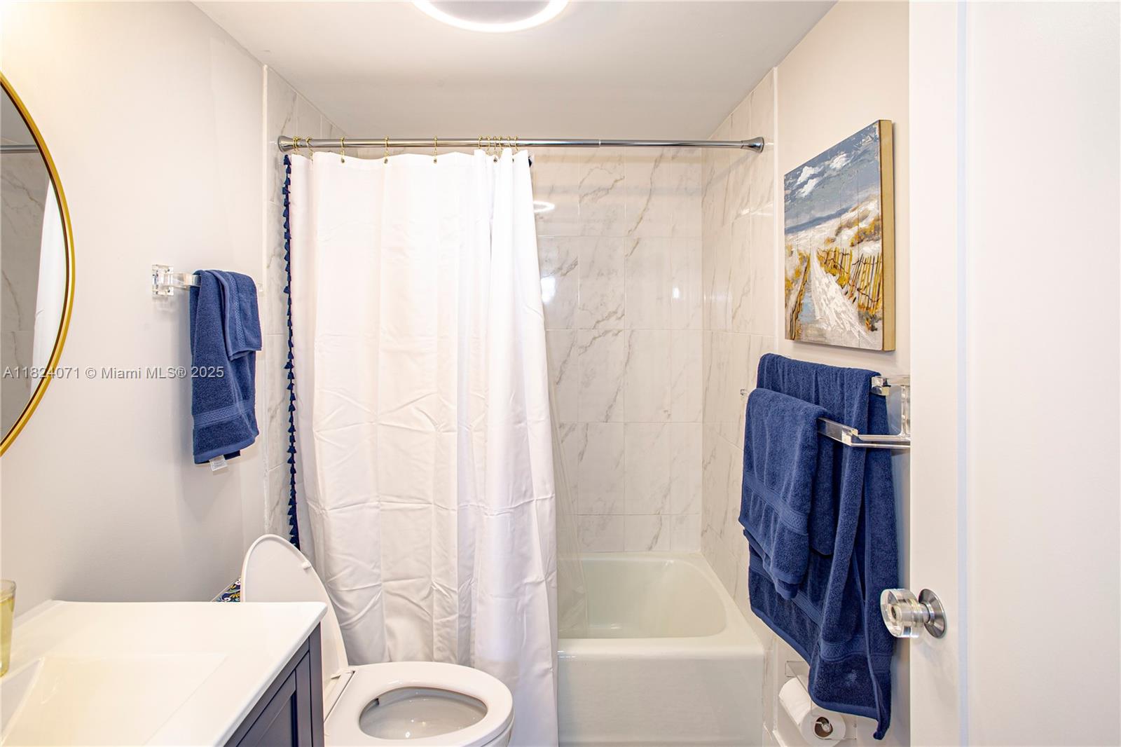 COMMODORE CLUB SOUTH COND - Residential Lease