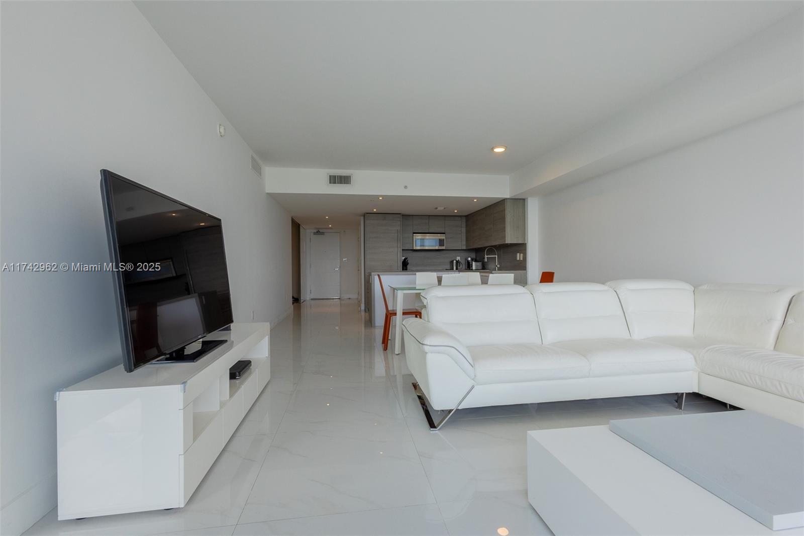 400 SUNNY ISLES CONDO WES - Residential