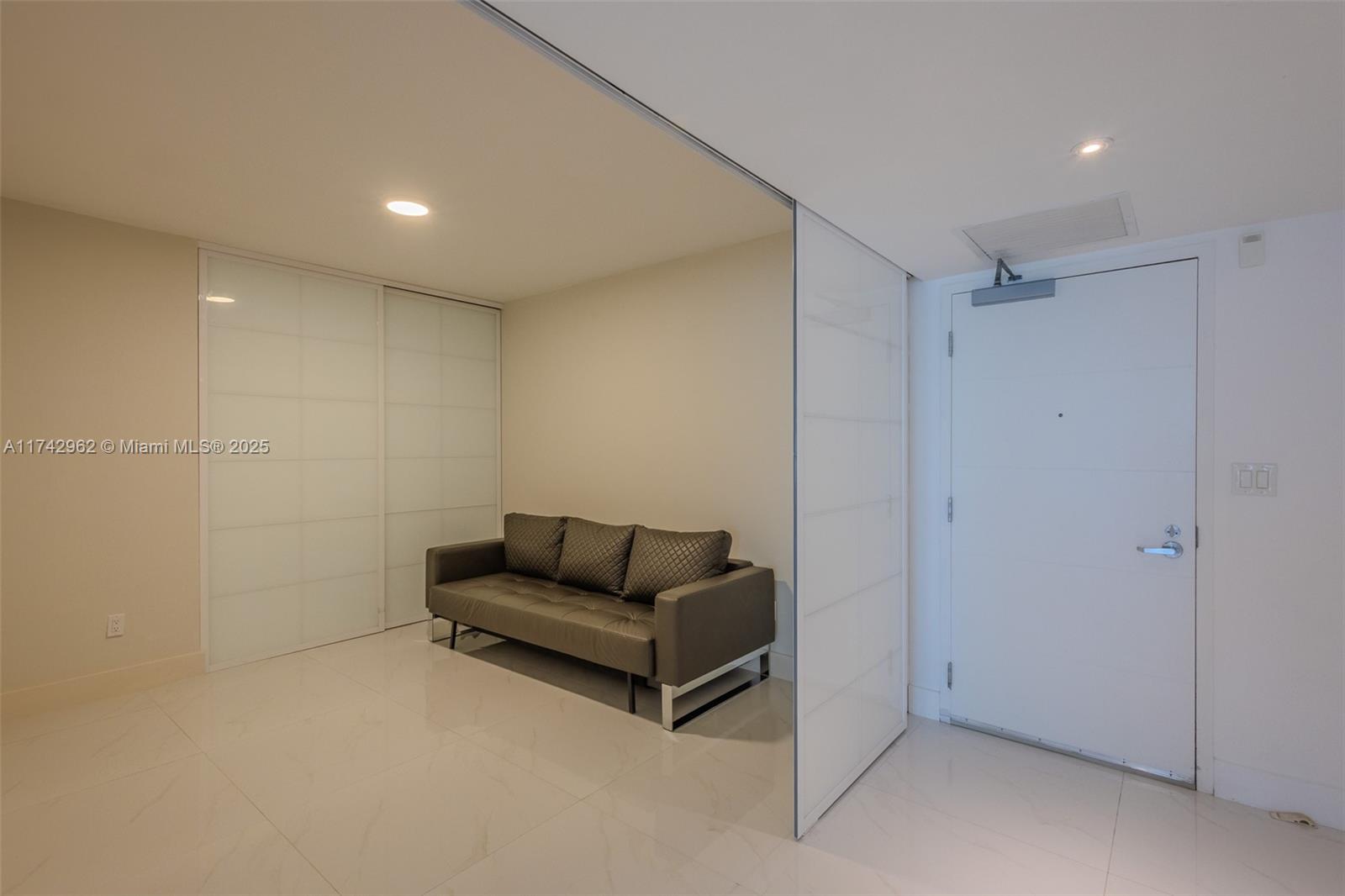 400 SUNNY ISLES CONDO WES - Residential