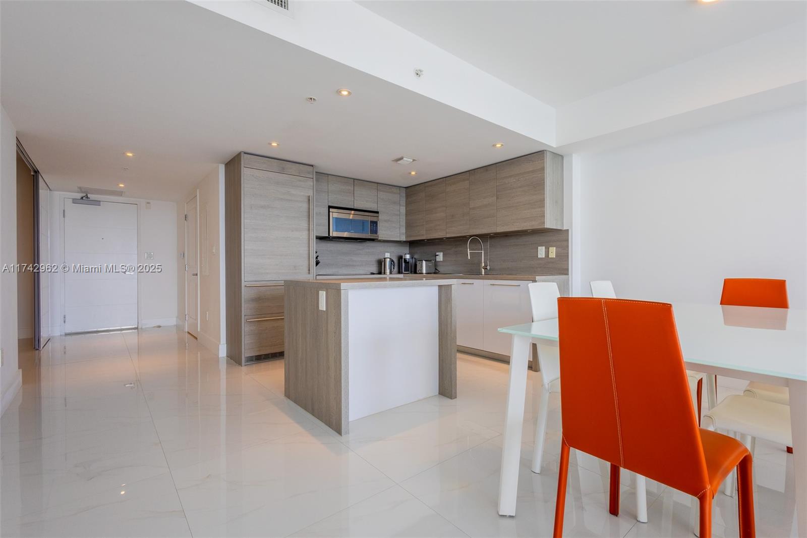 400 SUNNY ISLES CONDO WES - Residential