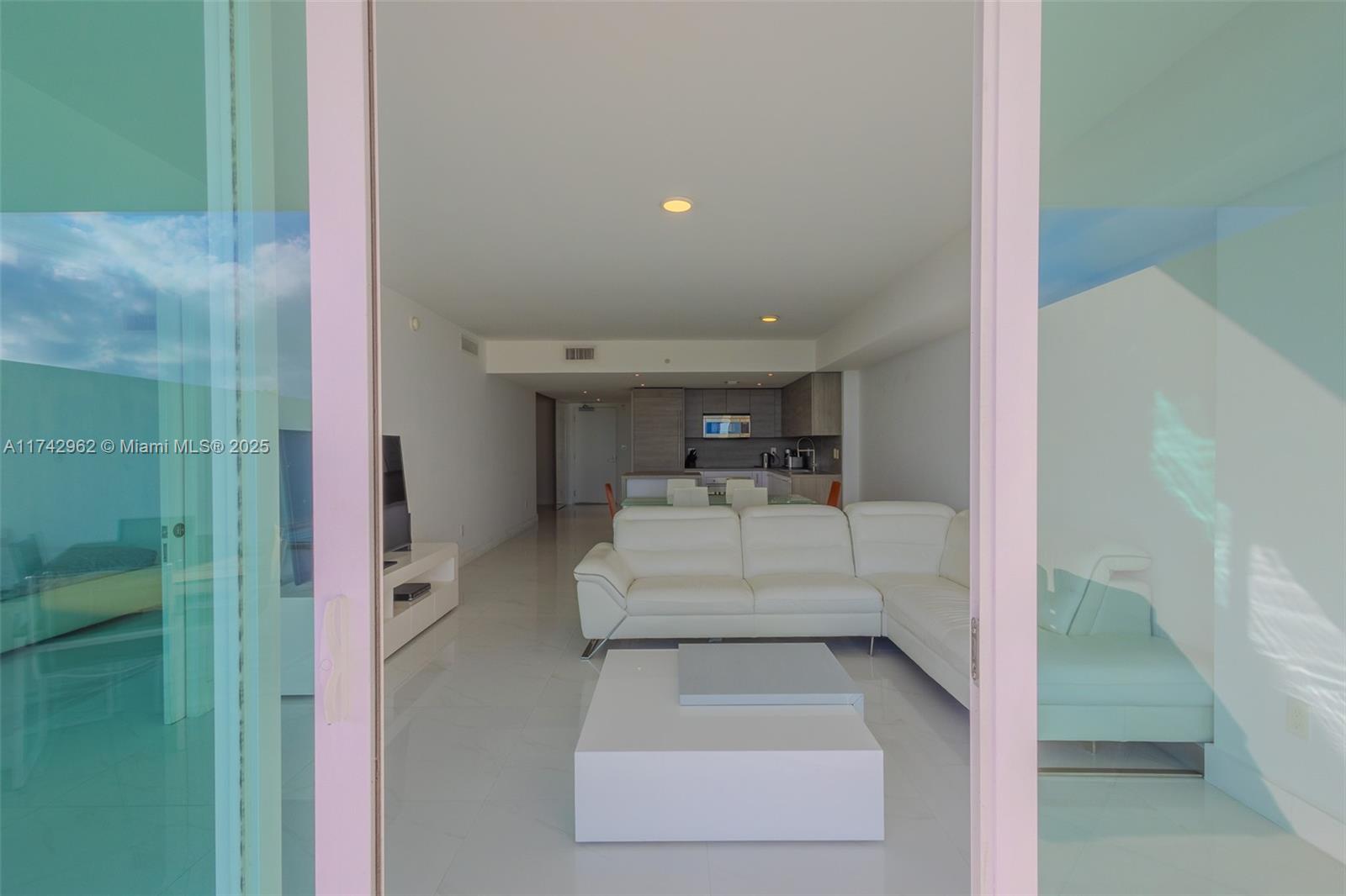 400 SUNNY ISLES CONDO WES - Residential