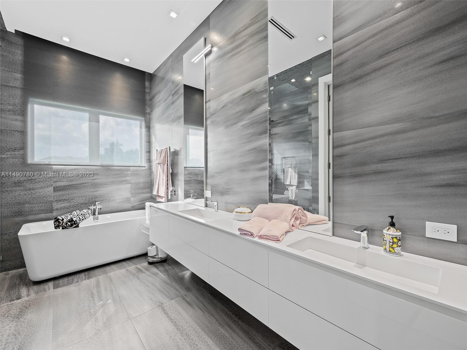 OCEAN BLVD ESTATES SEC A - Residential